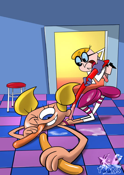 Weird sex experiments with Dee Dee never end well. Dexter understands it when he tries to pull a stick out of his sister�s plump ass. His mom will come soon and see all the mess those children did!